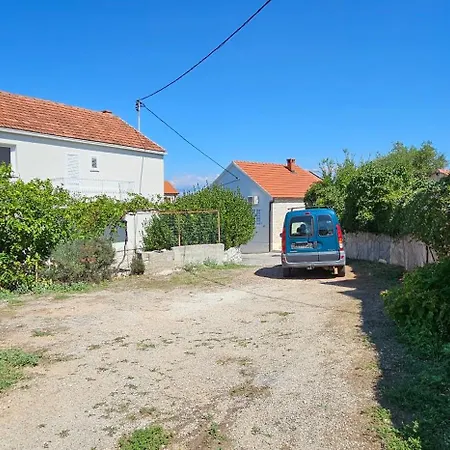 Family House, Large Terrace And Garden, 200m To - Paradiso Sutivan