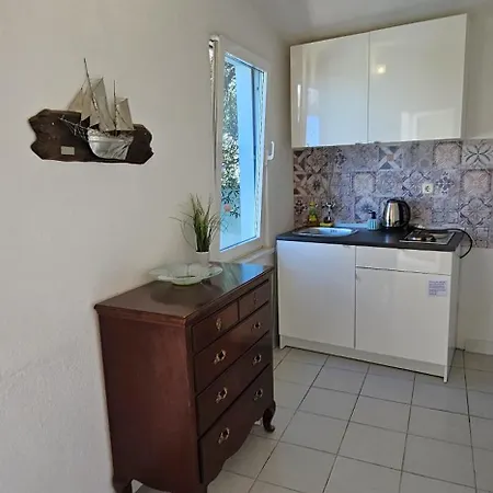 Family House, Large Terrace And Garden, 200m To - Paradiso