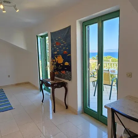 Semesterbostad Family House, Large Terrace And Garden, 200m To - Paradiso *