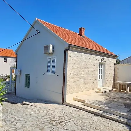 Family House, Large Terrace And Garden, 200m To - Paradiso Tatil Evi